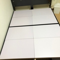 美品のセミダブルベッド安く売ります！(マットレス付き)