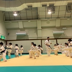 安佐南区で全日本チャンピオンが教える空手教室