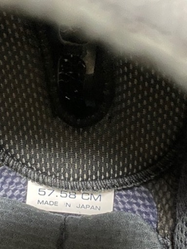 ヤールーヘルメットと、アライのヘルメット2つ
