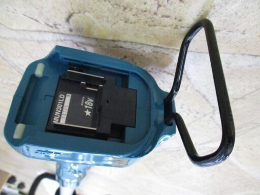 196 充電式ポールバリカン makita マキタ MUN301LDZ 本体のみ 中古美品 