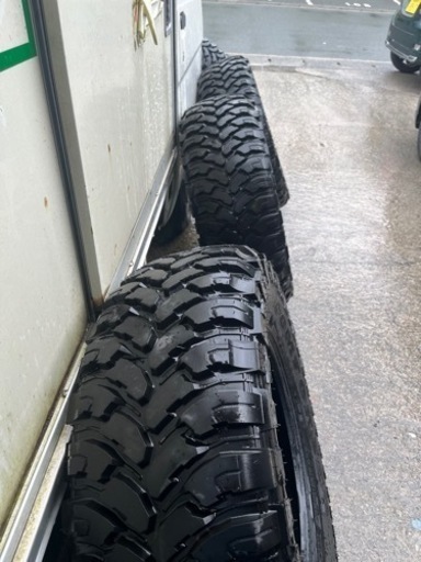 コンフォーサー　CF3000 285/70R17 マッドタイヤ