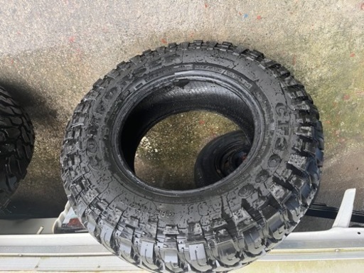 コンフォーサー　CF3000 285/70R17 マッドタイヤ