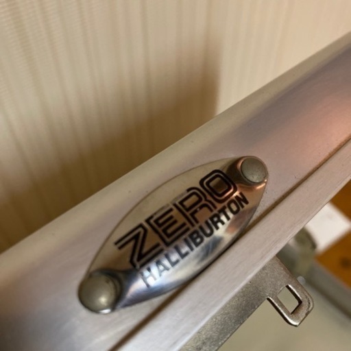 ZERO HALLIBURTON アルミアタッシュケース 持ち手クリア 頑丈 | stainu