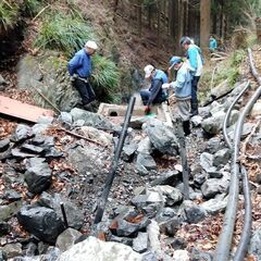 ボランティア募集致します、年２回水道水の水源の掃除補助作業になります