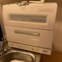 2017年式　パナソニック　電気食器洗い乾燥機(お話中)