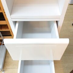 ニトリ NITORI フロンティア 鏡面仕上げ 隙間収納 幅30cm ランドリーラック キッチンラック スペースラック 扉1枚 棚板可動式 引出し4個 ホワイト 定価29900円■幅30cm×奥行40cm×高さ179㎝■近隣配送無料 買取帝国 朝霞店