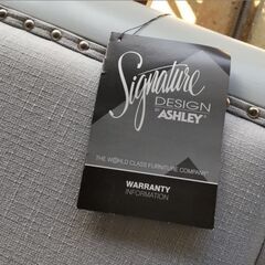 ダブルベッドのフレーム　YellowBoxで購入した外国人向けデザイン