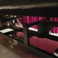 電動昇降　ベッド　エステサロン　施術　マッサージ