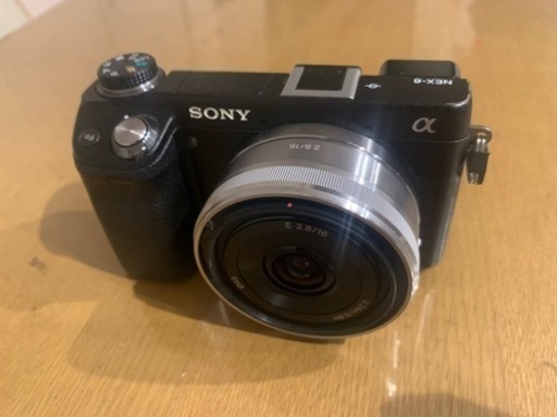 値下げ！ SONY ソニーα NEX-6 ボディ + E 16mm F2.8 ミラーレス一眼カメラ
