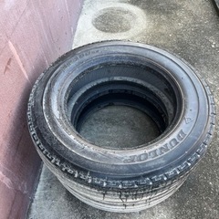 ダンロップ　215/70R17.5 ラジアルタイヤ