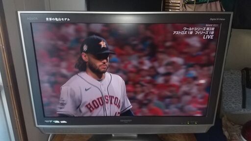 シャープ　アクオス32　日本製
