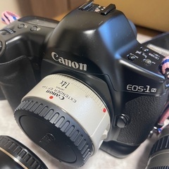 キャノンEOS1N.キャノンAE1.ミノルタ他レンズ、ストロボ