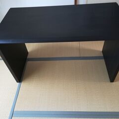 無料！机。大塚家具にて４万円で購入（2010年）。傷等あり。