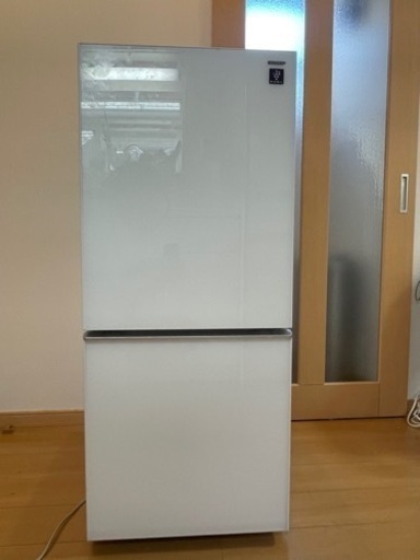 【美品】シャープ 2ドア 137L 2017年製 SJ-GD14C-W クリアホワイト ノンフロン冷凍冷蔵庫 ミラー ガラス扉 プラズマクラスター SHARP 冷蔵庫