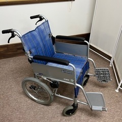 車椅子　介助用　カワムラサイクル