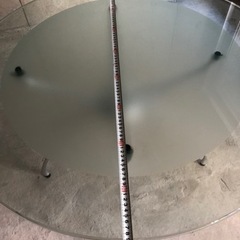 円形ガラステーブル　1台