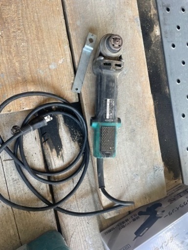 電動工具まとめて、ハツリ機以外使えます。