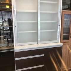 新品未使用　食器棚