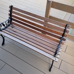 木製ベンチ　