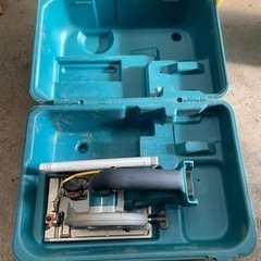 マキタ12v充電式丸ノコ