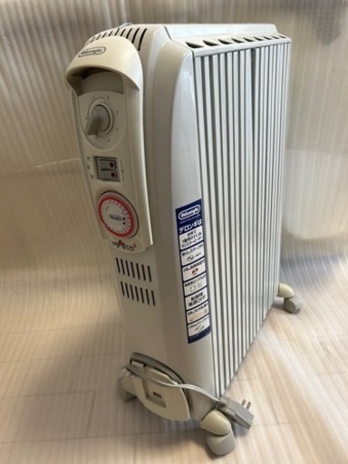 デロンギ　オイルヒーター　DeLonghi D091549EFS DeLonghi デロンギ /オイルヒーター /D091549EFS/ドラゴン3