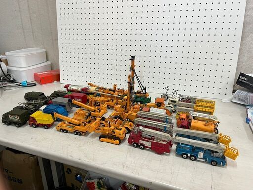 【C-333】ミニカー 45個セット 中古 激安 置物 おもちゃ 働く乗り物 子供 箱無し