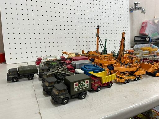 【C-333】ミニカー 45個セット 中古 激安 置物 おもちゃ 働く乗り物 子供 箱無し C-333】ミニカー 45個セット 中古 激安 置物 おもちゃ 働く乗り物 子供