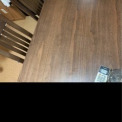 ダイニングセット4人掛けです