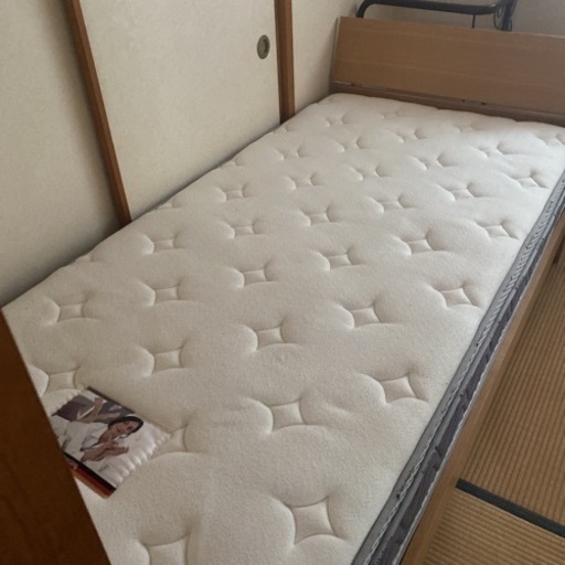シングルベッド