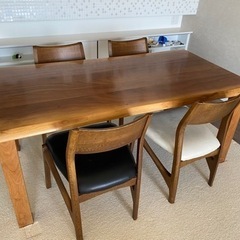 ダイニングテーブル　チェア　無垢材　ウォールナット色