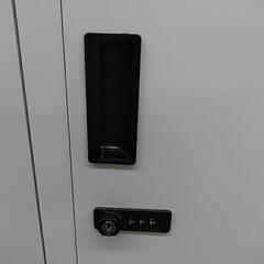 在庫あり！４人用ロッカー　スチールロッカー　鍵付き