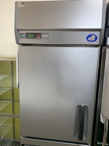 SANYO 業務用2ドア冷蔵庫　SRR-J681VL