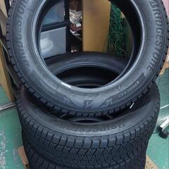 スタッドレスタイヤ 4本 (ホイール無し) 225/60R18 100Q