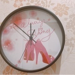 〈譲渡済〉ピンクの壁掛け時計（単三電池）