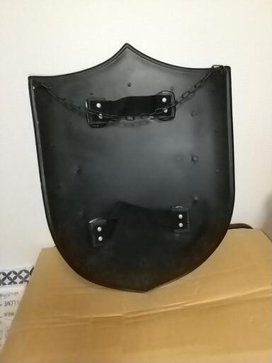 盾　コスプレにも