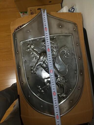 盾　コスプレにも