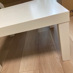 IKEA ミニテーブル(高さ約30cm)