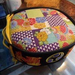 19.980円 沖縄三線専用オーストリッチ風ハードケース、胴巻き付き紅型 