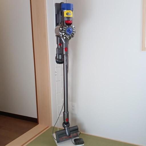 受付終了！dyson　v7 slim 中古　スタンド付けます