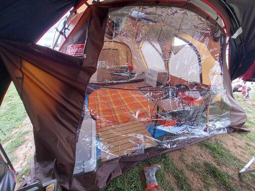 コールマンのテント、タープ、クリアウォールのセットです