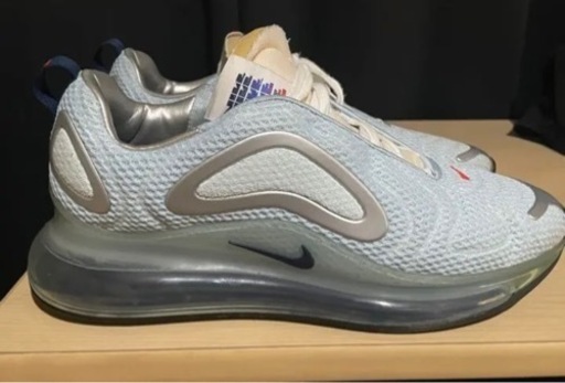 NIKEエアマックス720