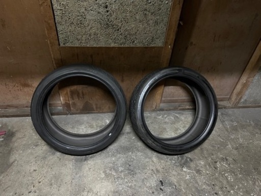 245/35r21  ヨコハマ　エイビット