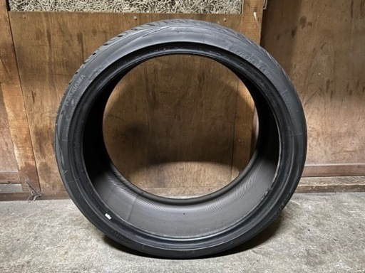 245/35r21  ヨコハマ　エイビット