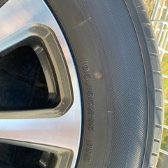 エスクワァイヤァ　純正タイヤ　ホイール