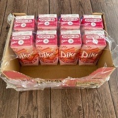 【決定】PIKNIC 紙パックジュース　いちご味　8本　お店の半額！