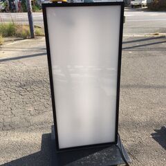 値下げ■7709■愛知発 引取限定■電飾看板 アクリル看板 パトライト付き 高さ約138cm 店舗用 業務用 置き看板 屋外用