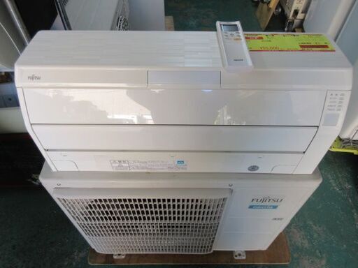 K03596　富士通　 中古エアコン　主に18畳用　冷房能力　5.6W ／ 暖房能力6.7KW