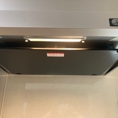 システムキッチン　IHクッキングヒーター　レンジフード　洗面台