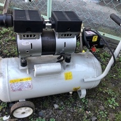 ☆ASTRO 30LサイレントオイルレスエアコンプレッサAP040792