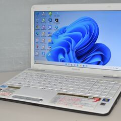 【ネット決済・配送可】中古ノートパソコン 最新Windows11...